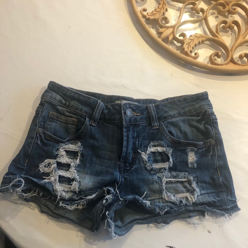 🌟Blue denim ripped shorts size small Judy blue